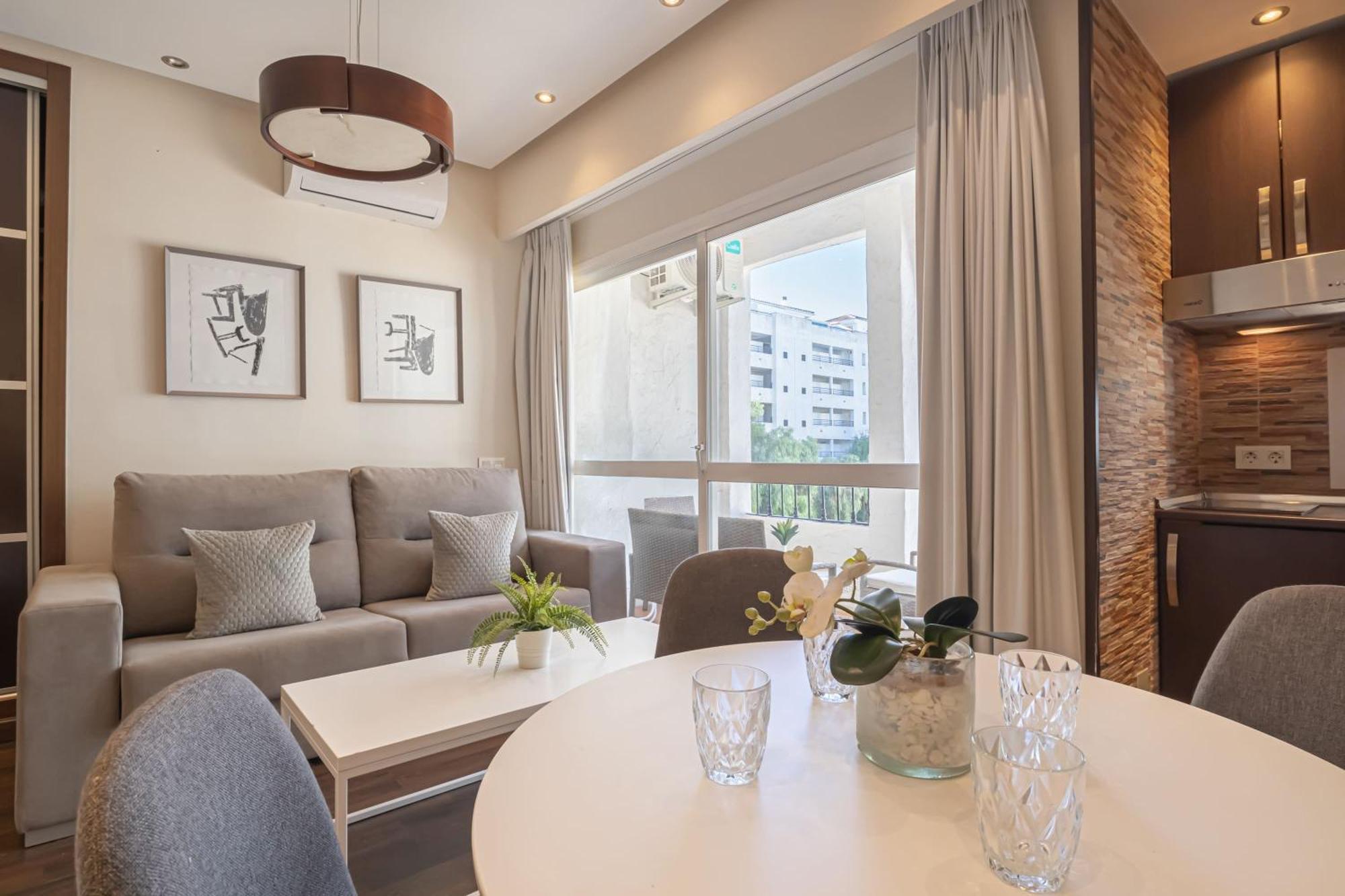 Occidental 1&2 - Puerto Banus * Marbella